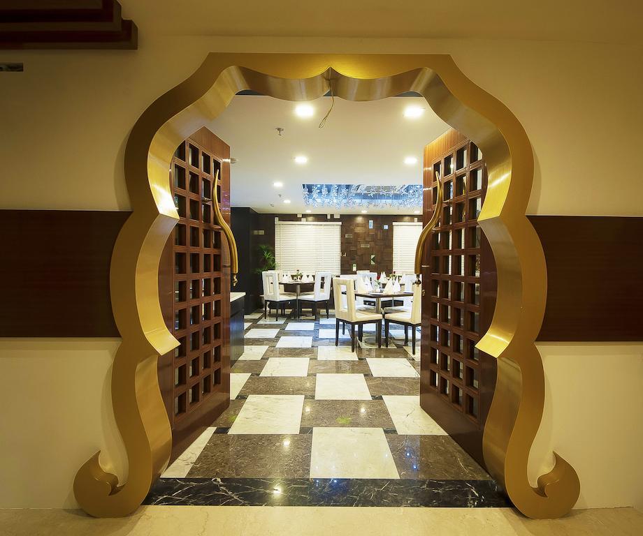 Hotel Taj Princess - Boutique Hotel Делхи Екстериор снимка