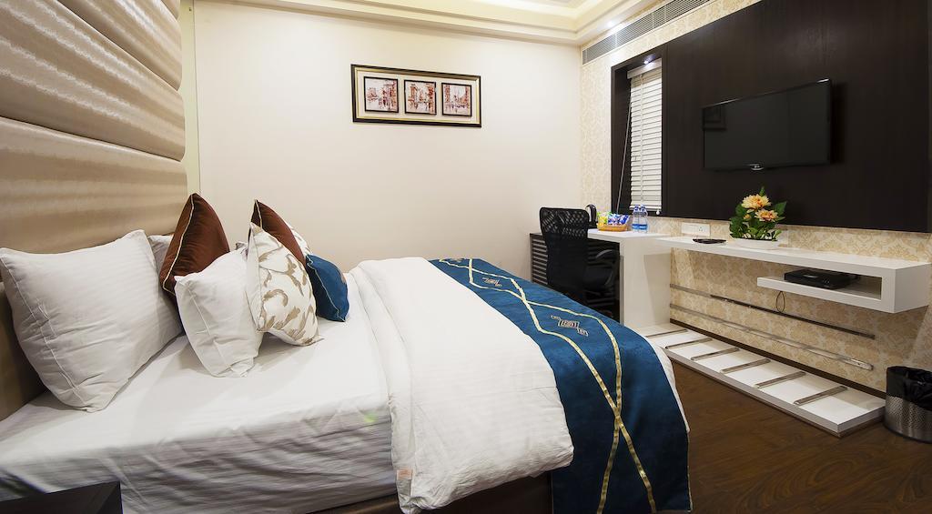 Hotel Taj Princess - Boutique Hotel Делхи Екстериор снимка