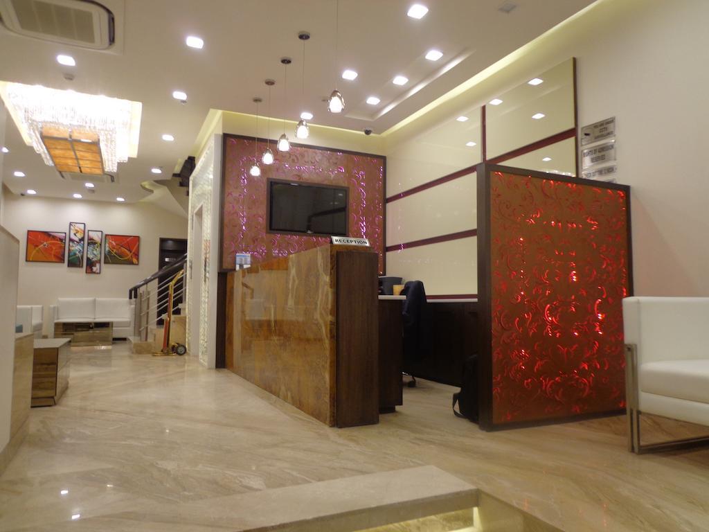 Hotel Taj Princess - Boutique Hotel Делхи Екстериор снимка