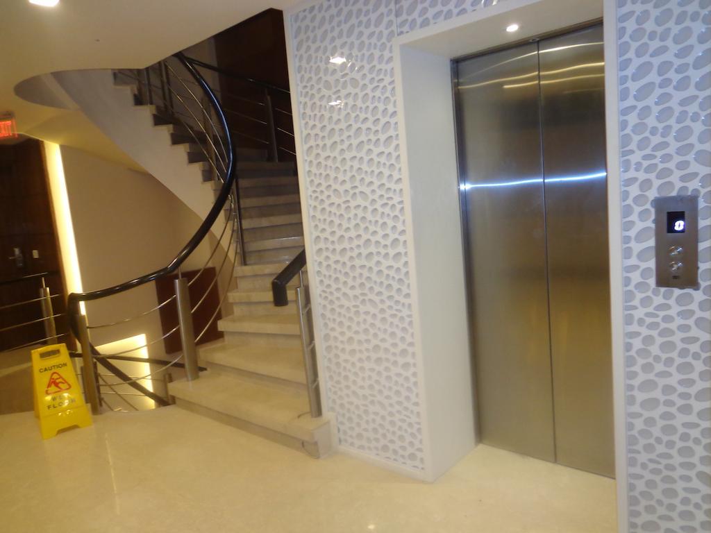 Hotel Taj Princess - Boutique Hotel Делхи Екстериор снимка