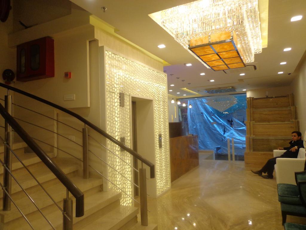 Hotel Taj Princess - Boutique Hotel Делхи Екстериор снимка