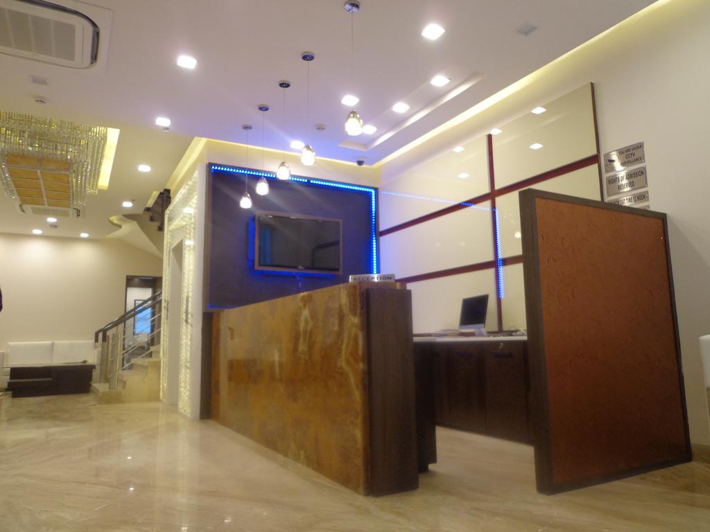 Hotel Taj Princess - Boutique Hotel Делхи Екстериор снимка