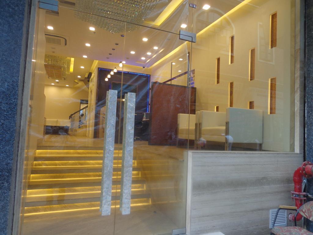 Hotel Taj Princess - Boutique Hotel Делхи Екстериор снимка