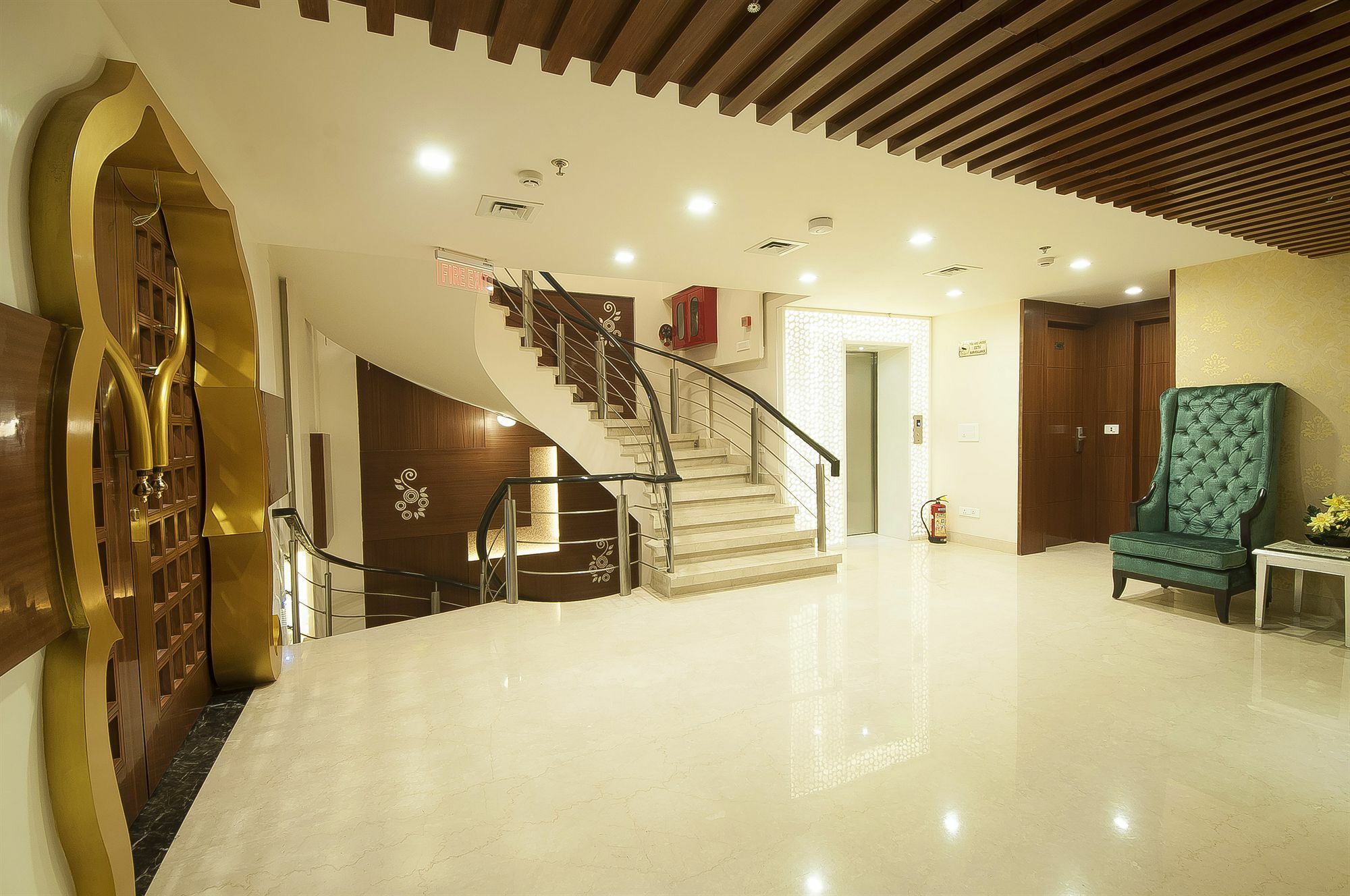 Hotel Taj Princess - Boutique Hotel Делхи Екстериор снимка