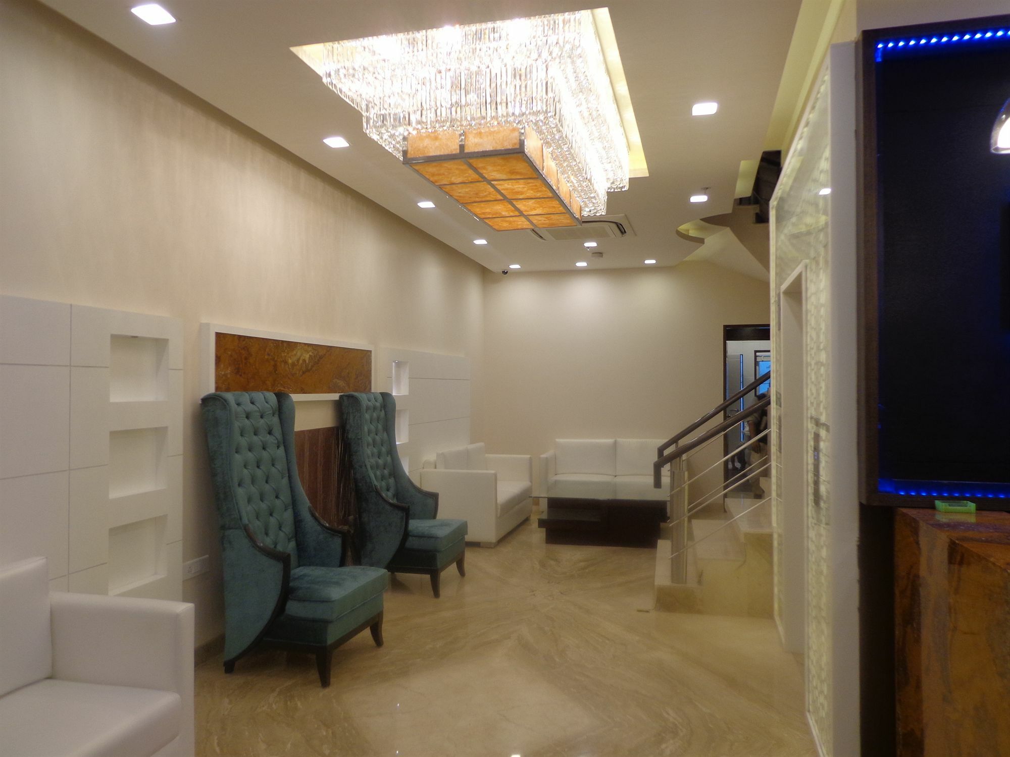 Hotel Taj Princess - Boutique Hotel Делхи Екстериор снимка